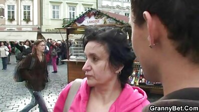 Молода повія