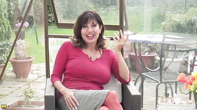 Трахає студентку