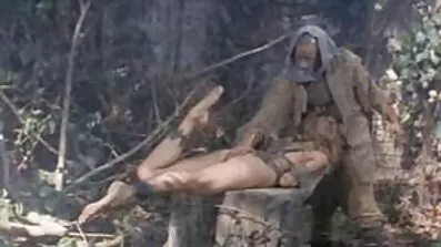 Одягти панчохи в сіточку, щоб трахнути українські дівчата секс в жопу