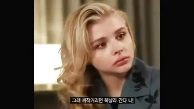 Блондинка таки насадила свою пизду на жердину смотреть українське порно свого вітчима